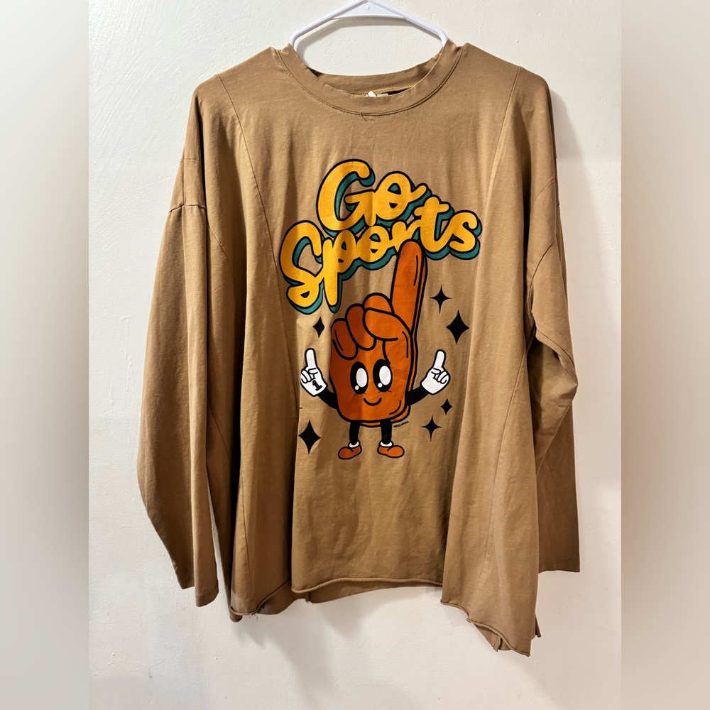 Oversized Go sports graphic tee